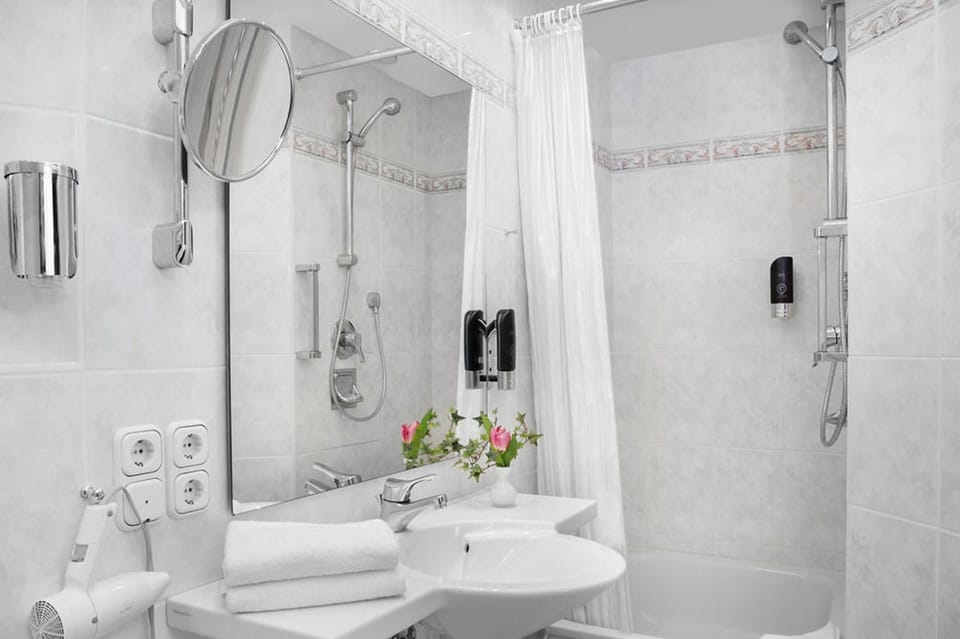 Family Room | Bathroom | Towels