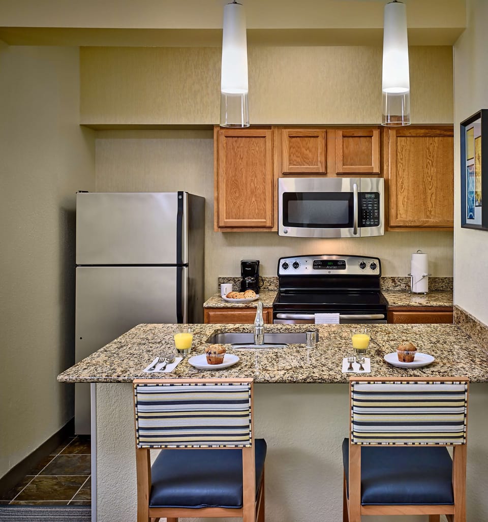Suite, 2 Bedrooms (Loft) | Egyptian cotton sheets, premium bedding, pillowtop beds
