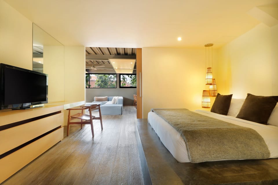 Loft 3 | Minibar, in-room safe, desk, iron/ironing board