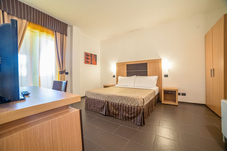 Minibar, in-room safe, desk, cribs (surcharge)