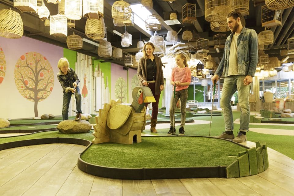 Mini-golf
