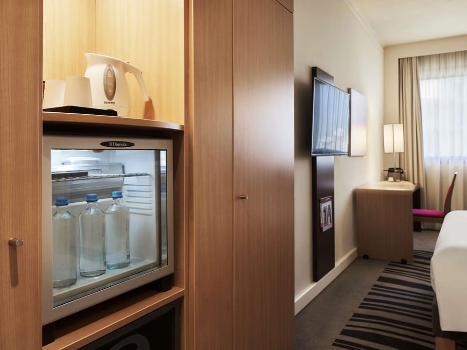 Standard Double Room, 1 Double Bed | Minibar, in-room safe, desk, blackout drapes