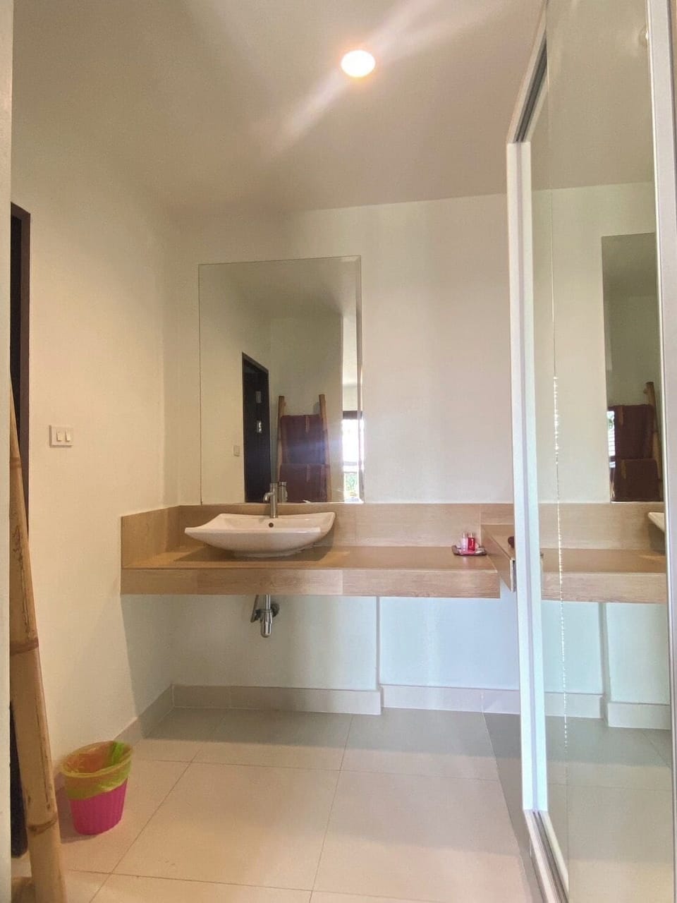 Hillside Room with Double Bed | Bathroom sink