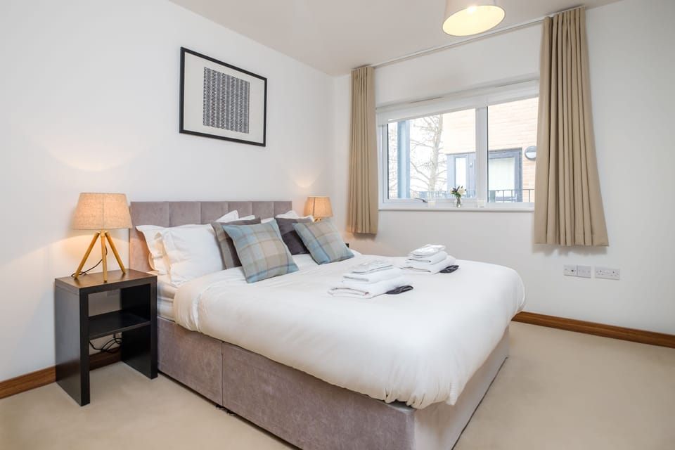 Premium Duplex, 2 Bedrooms | 2 bedrooms, premium bedding, desk, iron/ironing board