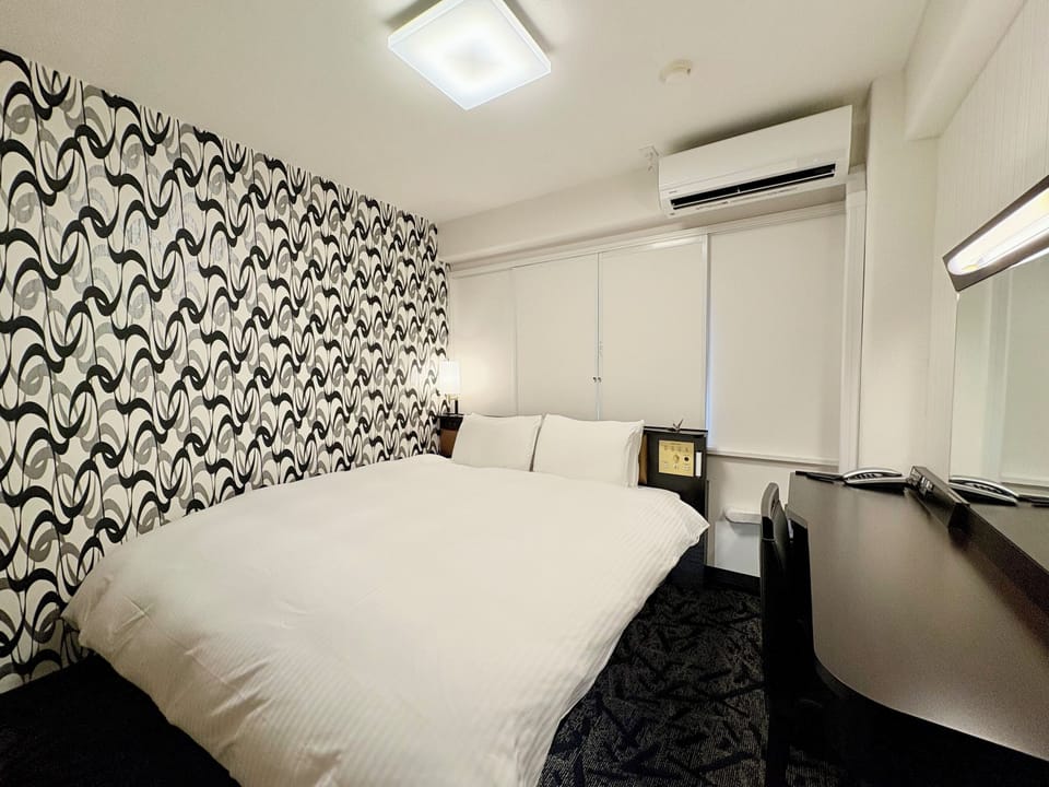 Room, 1 King Bed, Non Smoking | Down comforters, desk, laptop workspace, free WiFi