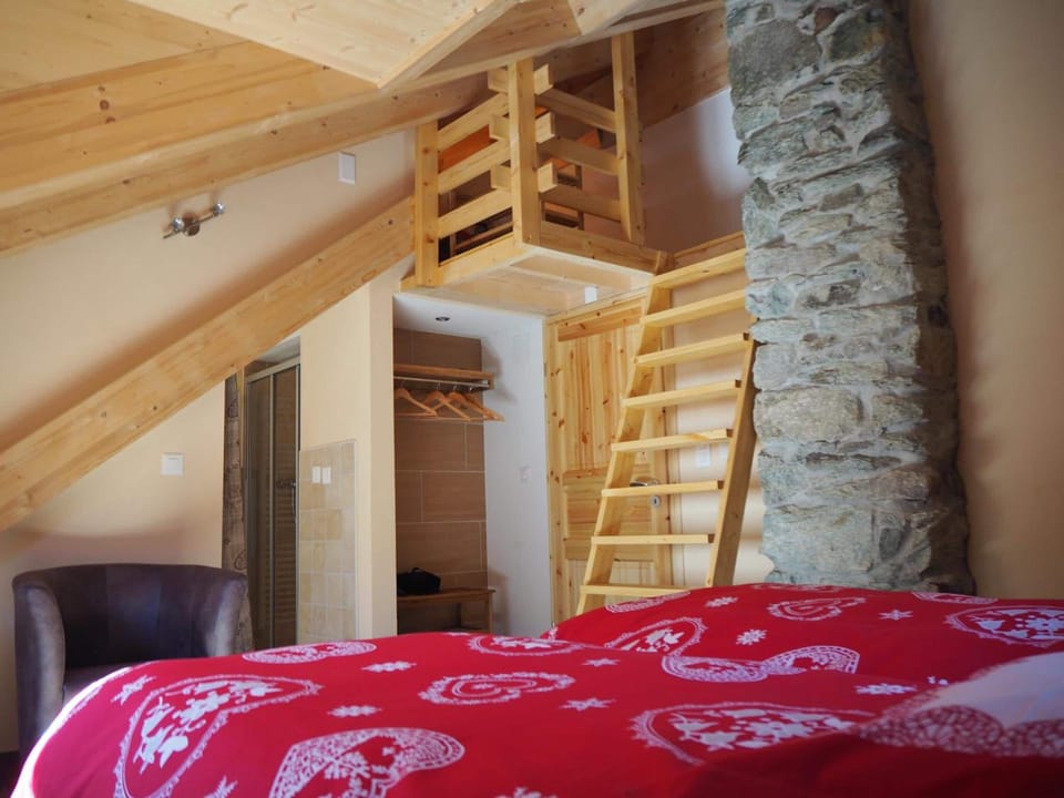 1 bedroom, in-room safe, free WiFi, bed sheets