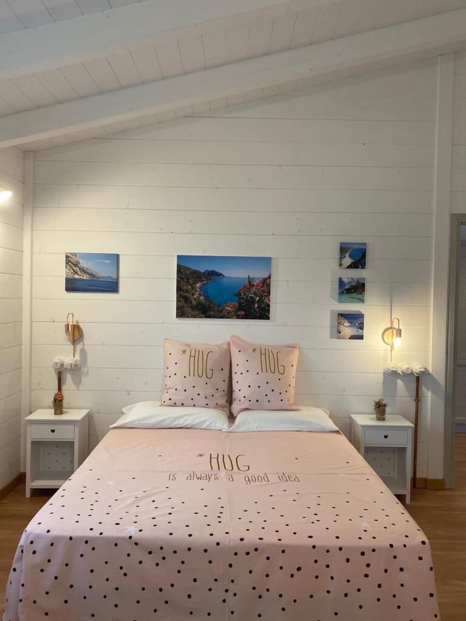 Superior Chalet, 1 Bedroom | Premium bedding, minibar, desk, blackout drapes