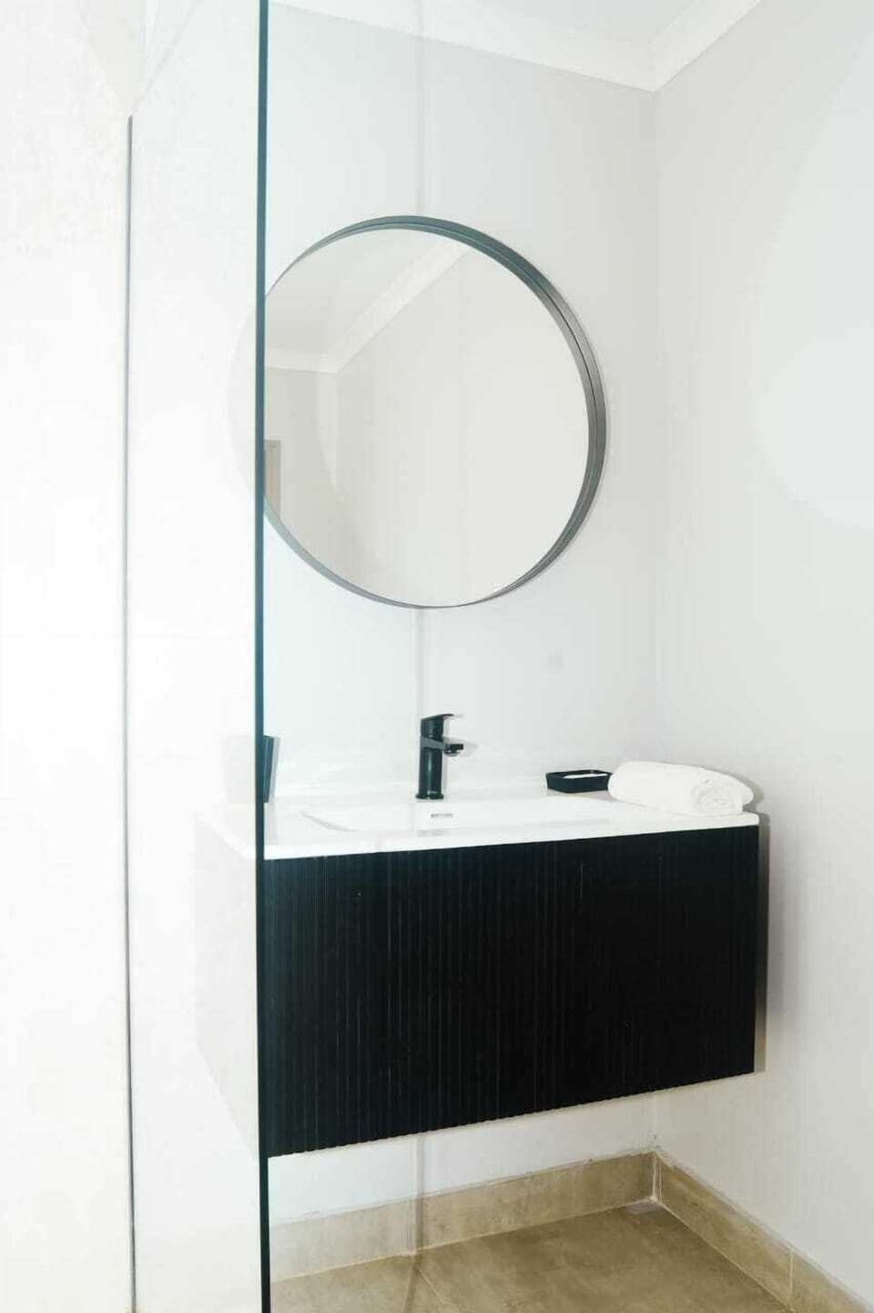 Standard Room | Bathroom | Combined shower/tub, deep soaking tub, free toiletries, hair dryer