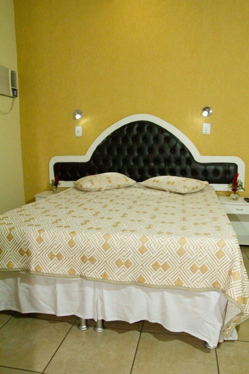 Deluxe Double Room (air conditioner) | Minibar, free WiFi, bed sheets, wheelchair access