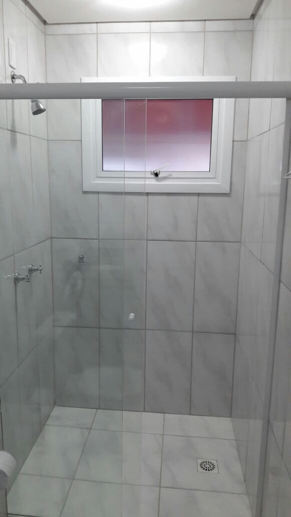 Room | Bathroom shower