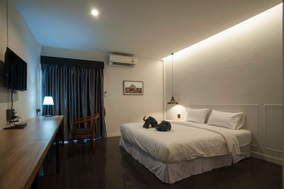 Standard Double Room | Blackout drapes, rollaway beds (surcharge), WiFi (free)