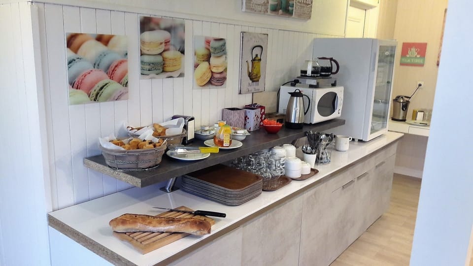 Buffet breakfast for a fee