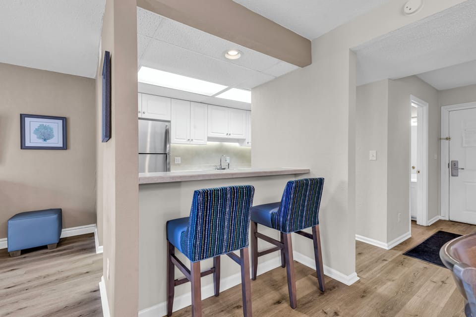 Townhome, 2 Bedrooms | Private kitchen | Fridge, microwave, oven, stovetop