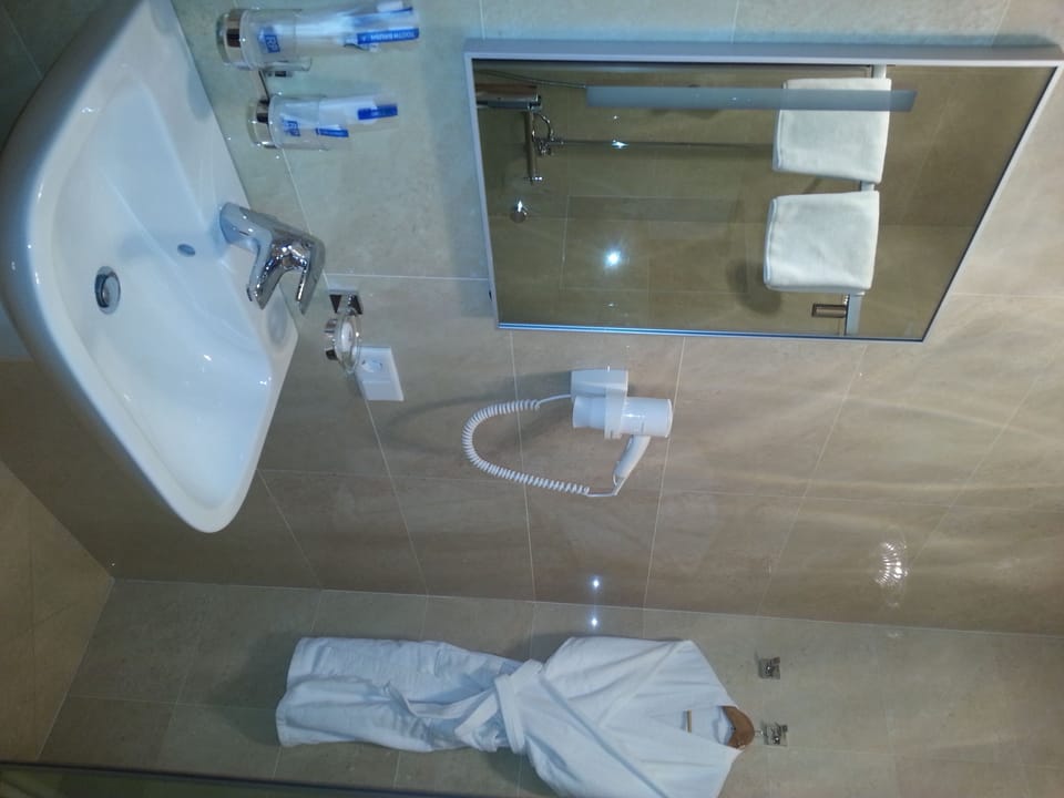 Shower, free toiletries, hair dryer, bathrobes