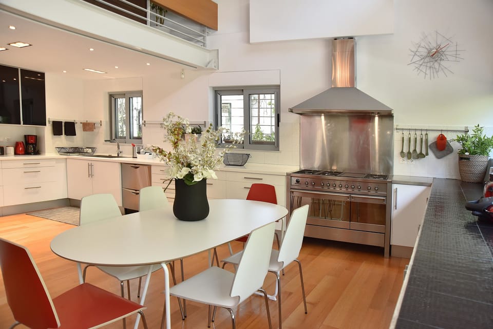 Villa, 5 Bedrooms | Private kitchen | Full-size fridge, microwave, oven, stovetop