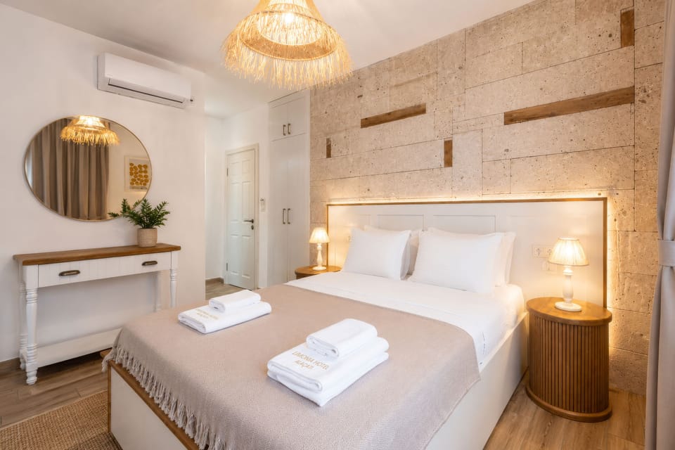 Traditional Double Room | Premium bedding, Tempur-Pedic beds, minibar, in-room safe