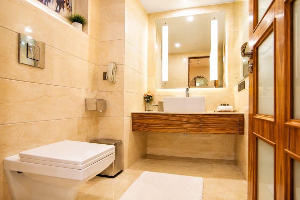 Shower, free toiletries, hair dryer, bathrobes