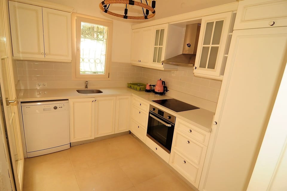 Family Villa, 3 Bedrooms | Premium bedding, minibar, in-room safe, desk