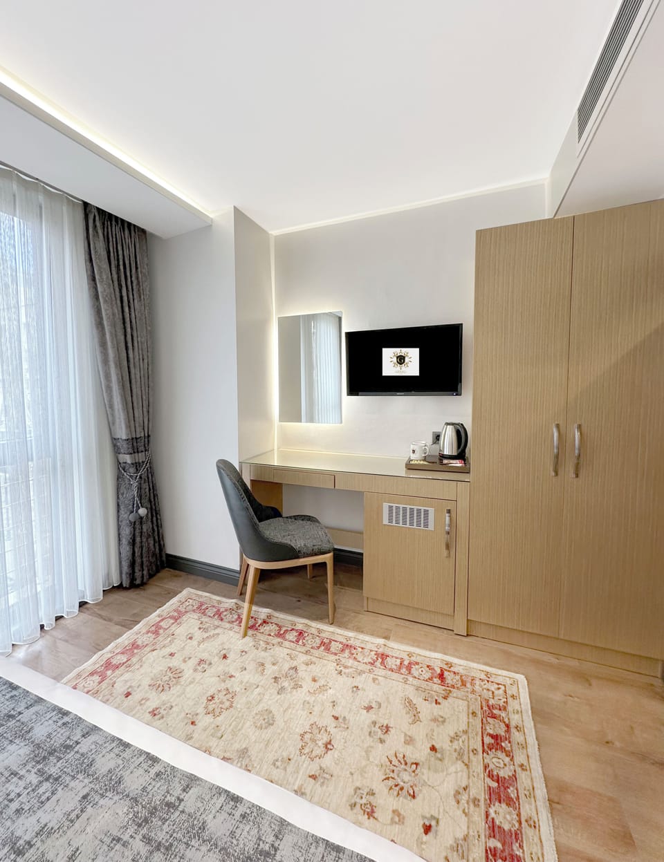 Standard Double or Twin Room, 1 Queen Bed, City View | Television