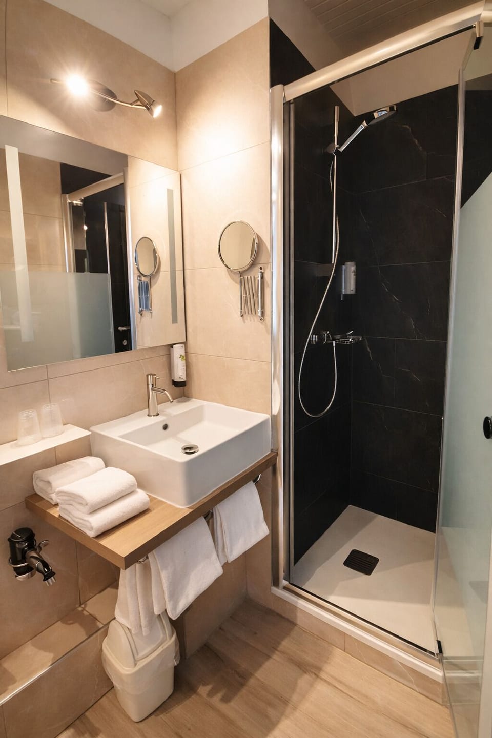 Comfort Double or Twin Room, 1 Bedroom, Private Bathroom | Bathroom | Shower, free toiletries, hair dryer, towels