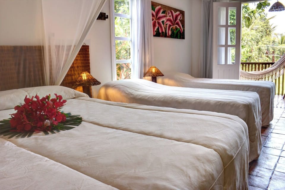 Deluxe Room | Minibar, in-room safe, free WiFi, bed sheets