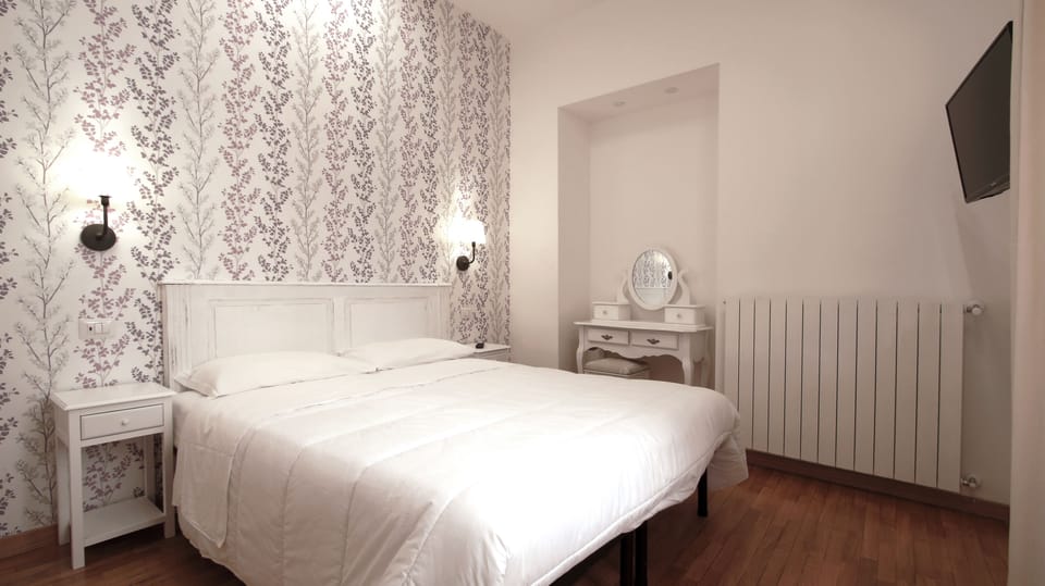 In-room safe, desk, blackout drapes, free WiFi