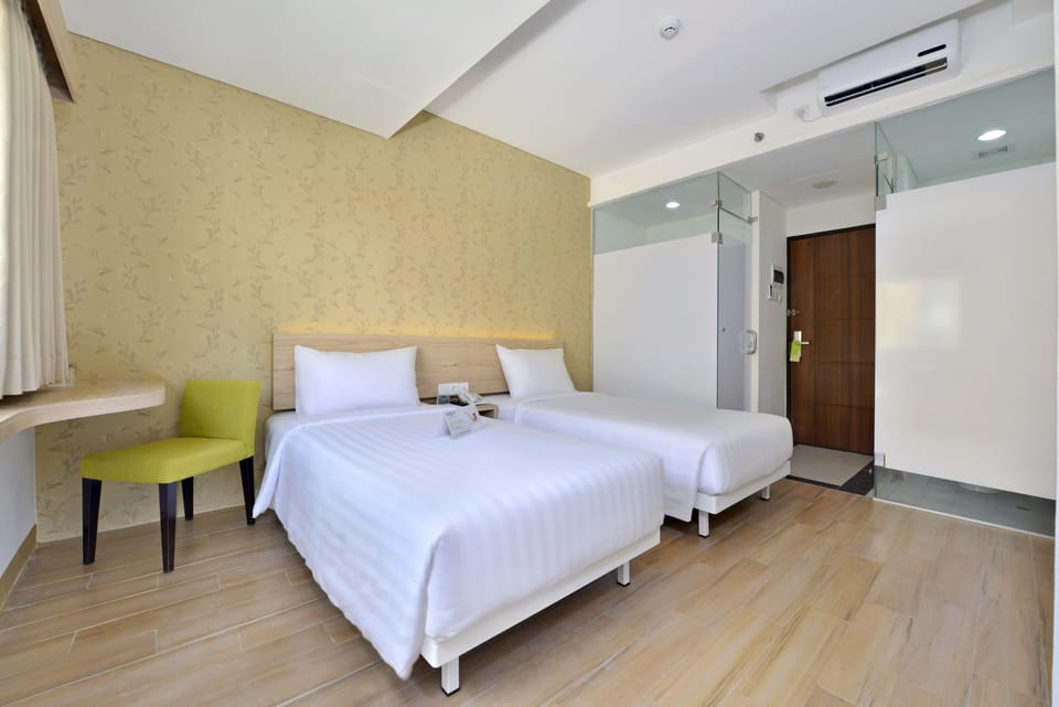 Standard Twin Room | Desk, free WiFi, bed sheets
