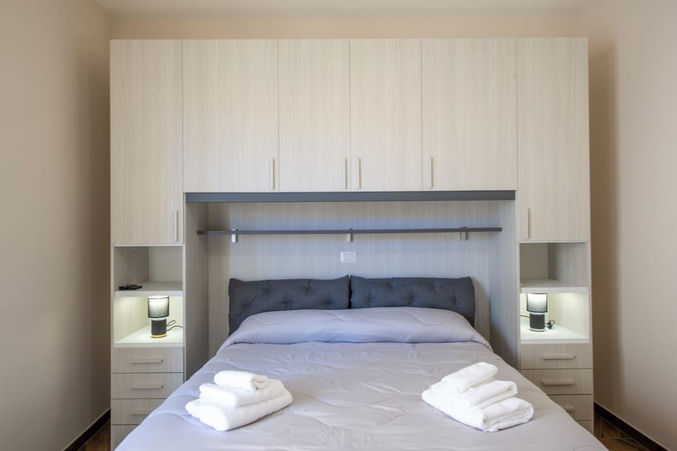 Comfort Double Room | Minibar, desk, free WiFi, bed sheets