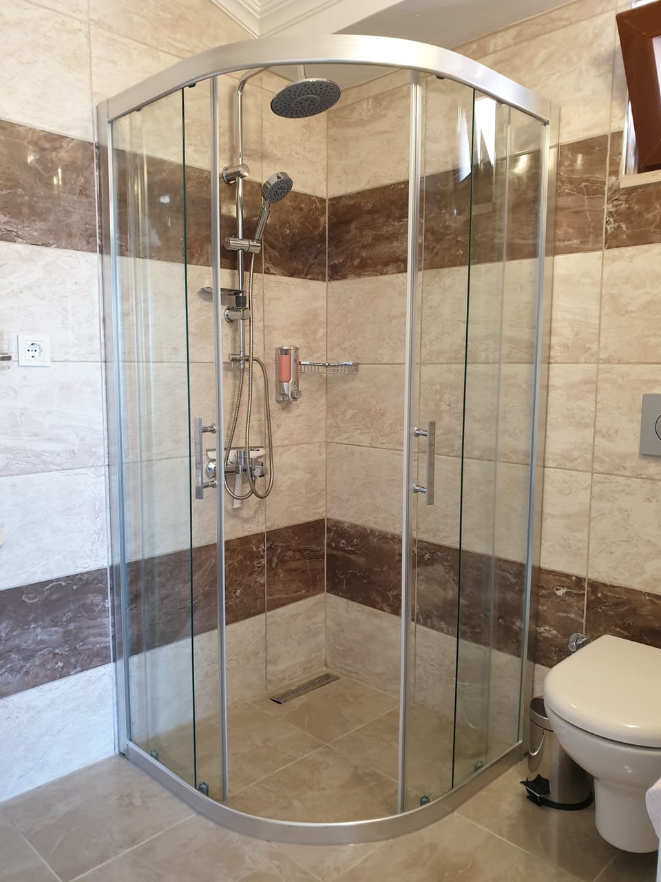 Standard Double or Twin Room | Iron/ironing board, free WiFi