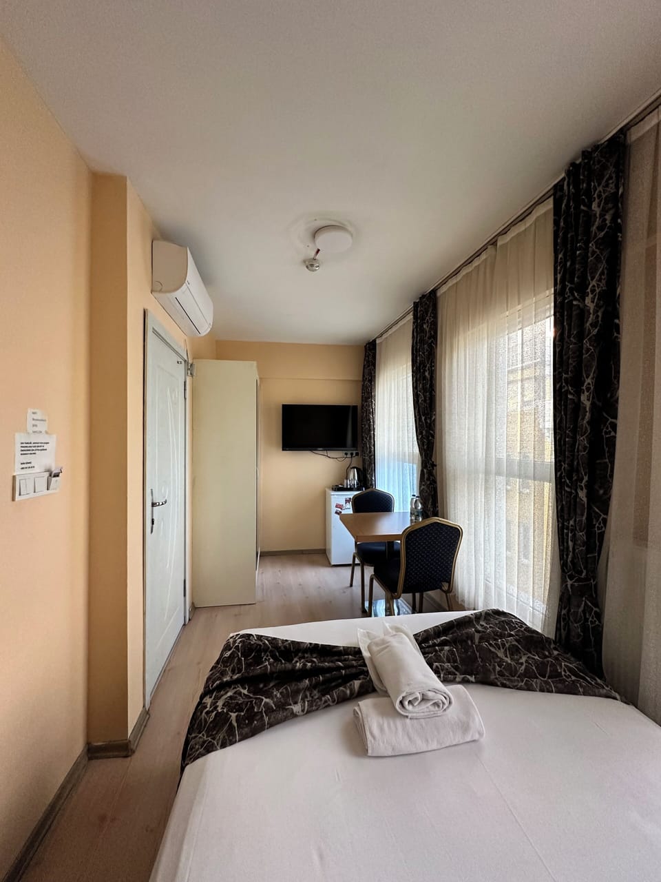 Minibar, desk, iron/ironing board, free WiFi
