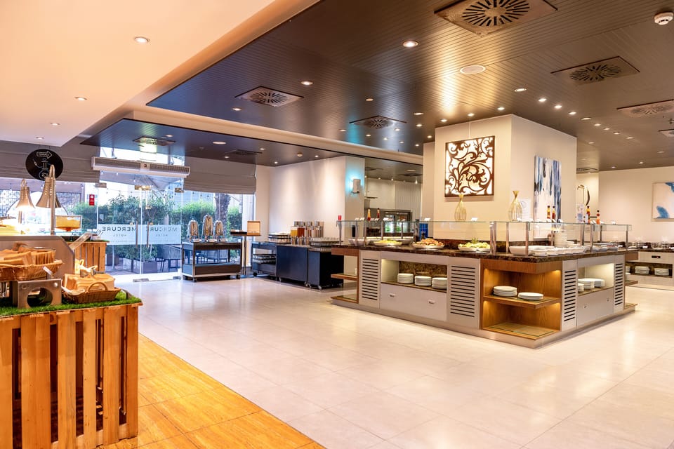 Daily buffet breakfast (AED 75 per person)