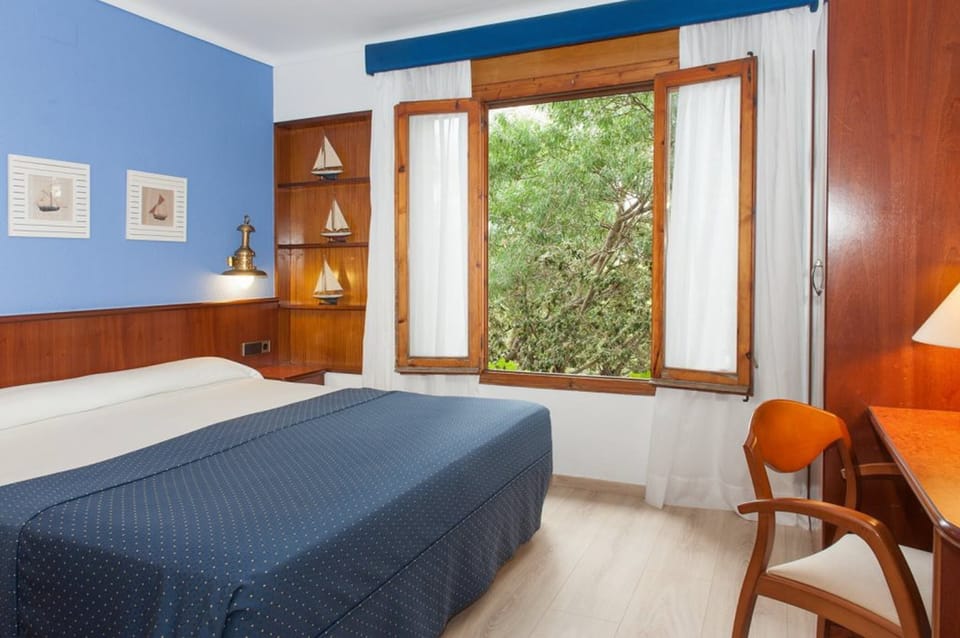 Family Bungalow | In-room safe, desk, free WiFi, bed sheets