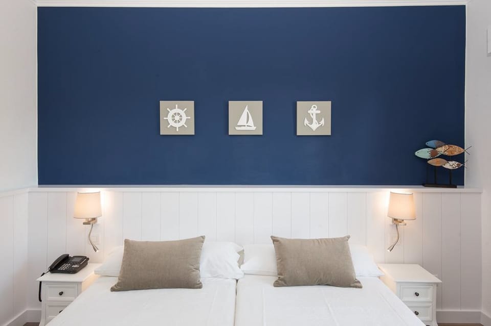 In-room safe, desk, free WiFi, bed sheets
