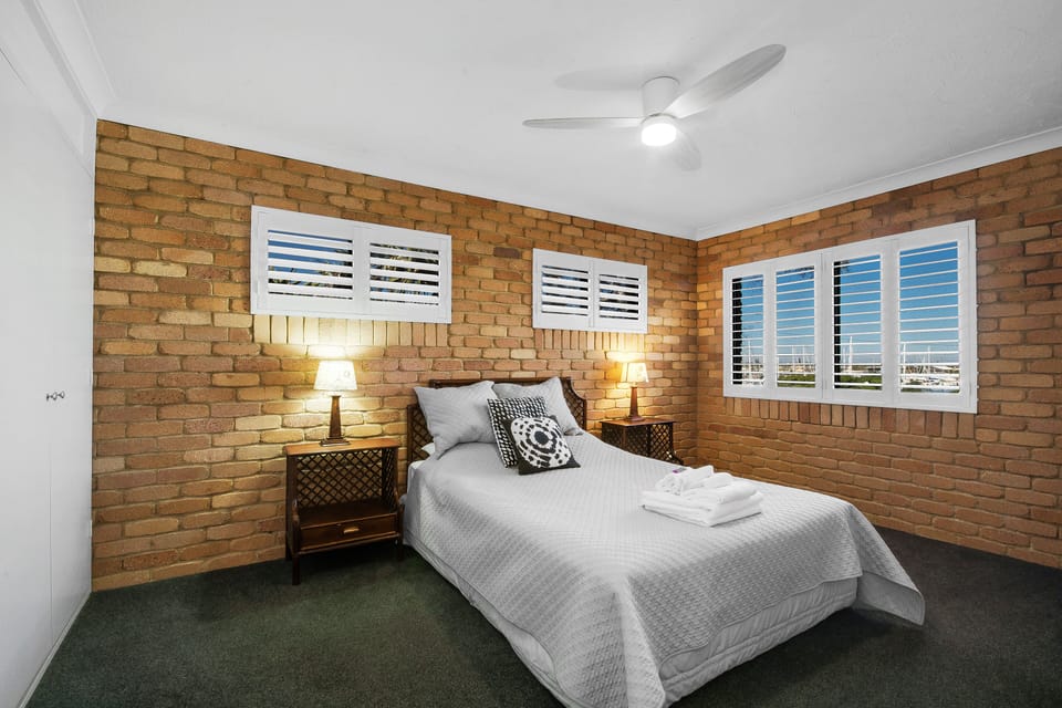 Apt 8- 2 bed 1 Bath | 2 bedrooms, iron/ironing board
