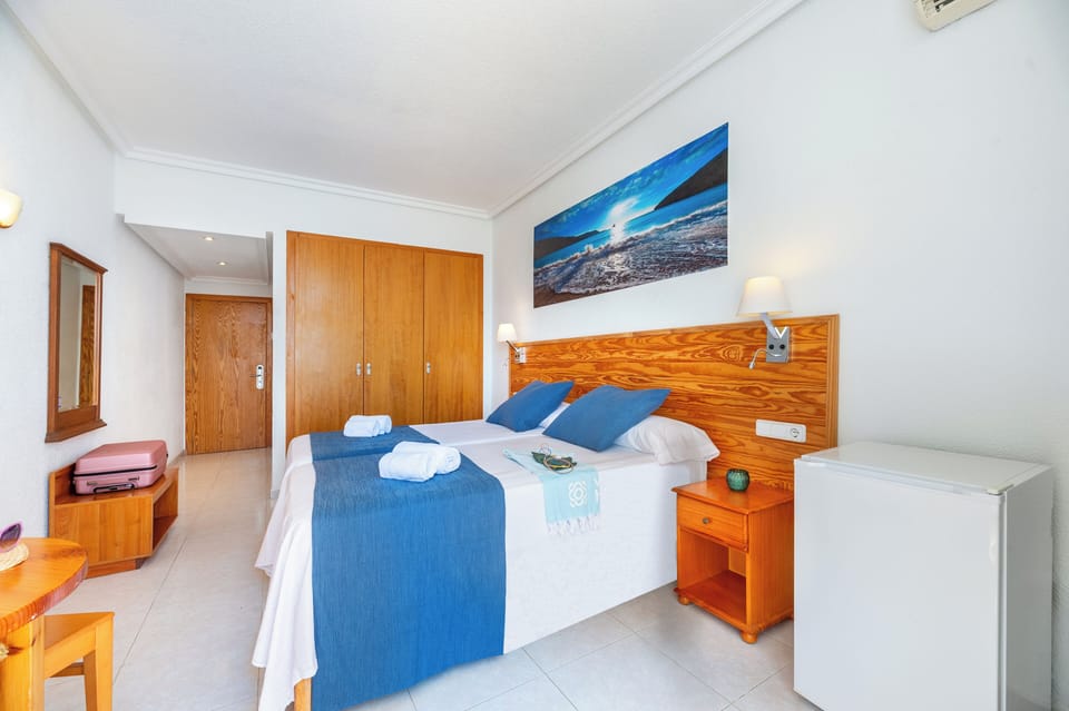 Twin Room, Sea View | WiFi (free)