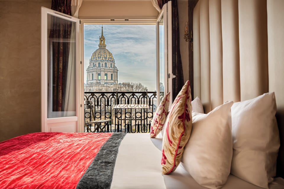 Superior Double Room | In-room safe, desk, soundproofing, free WiFi