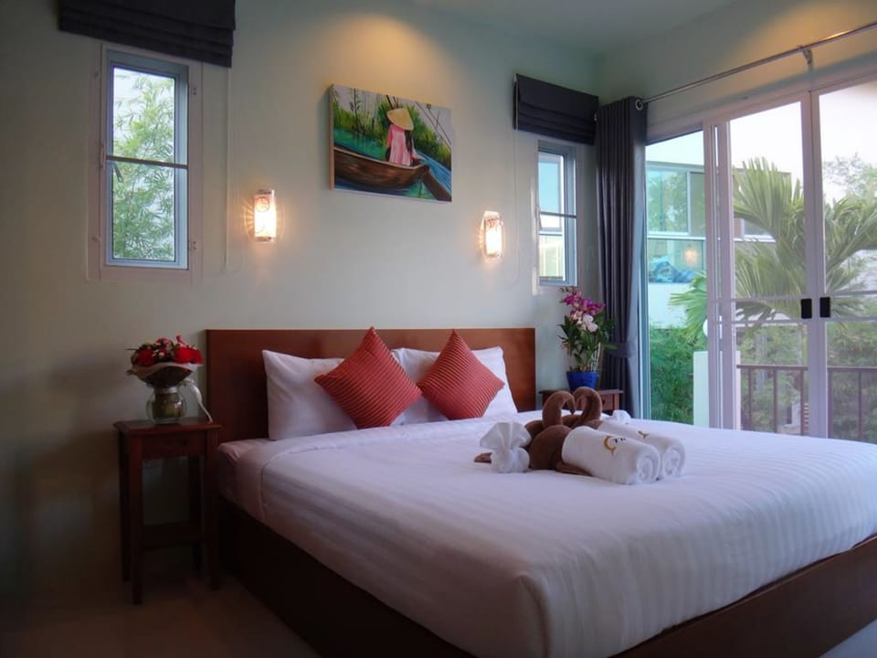Villa, 1 Bedroom | In-room safe, desk, soundproofing, free WiFi
