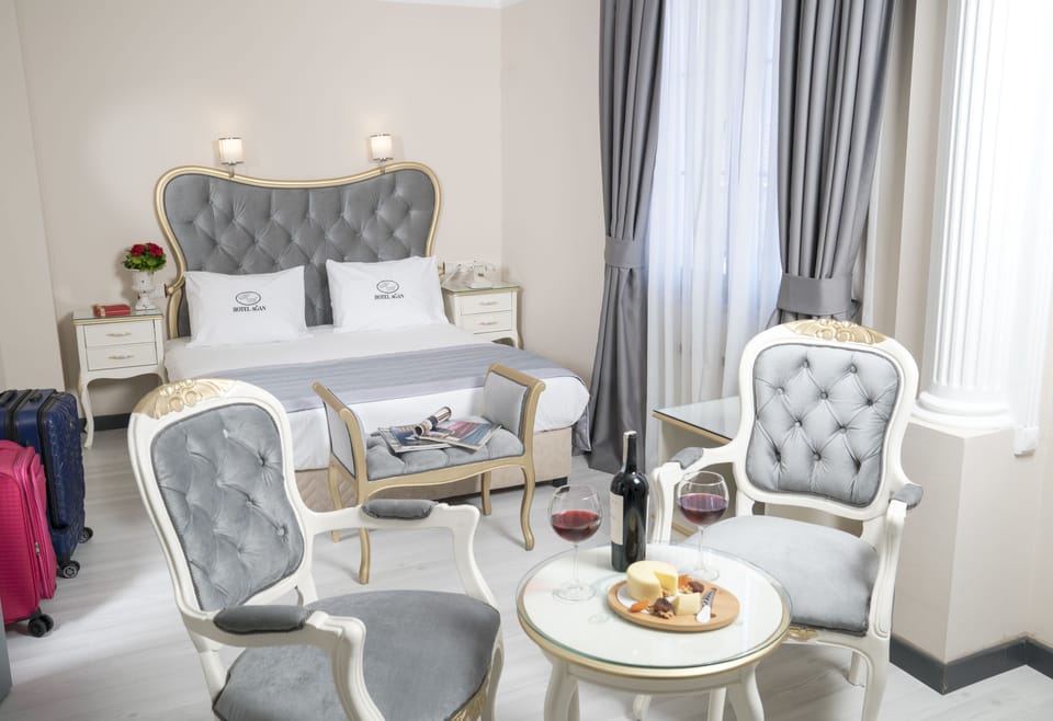 Suite, 1 King Bed | Minibar, in-room safe, desk, blackout drapes