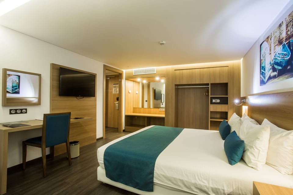 Superior Double Room | Premium bedding, minibar, in-room safe, desk