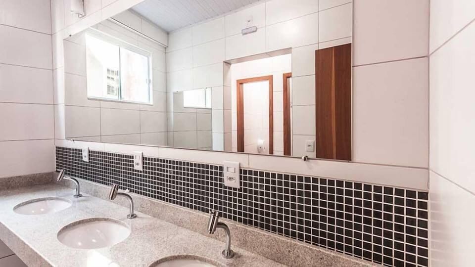 Shared Dormitory, Mixed Dorm (5 bunk beds) | Bathroom sink