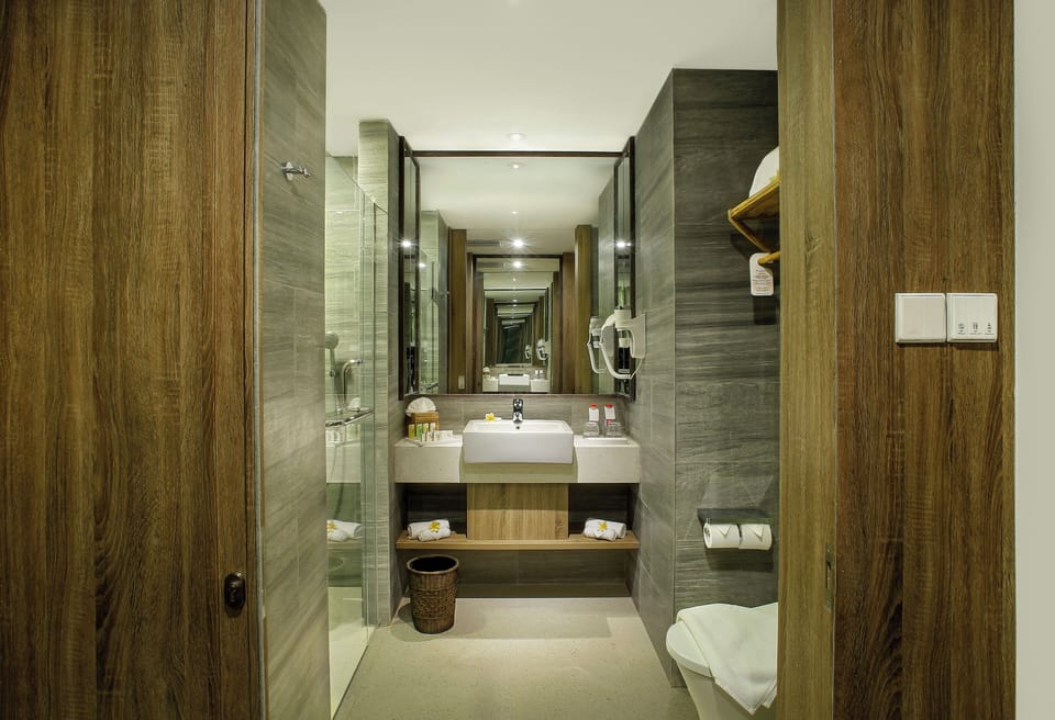 Shower, free toiletries, hair dryer, slippers
