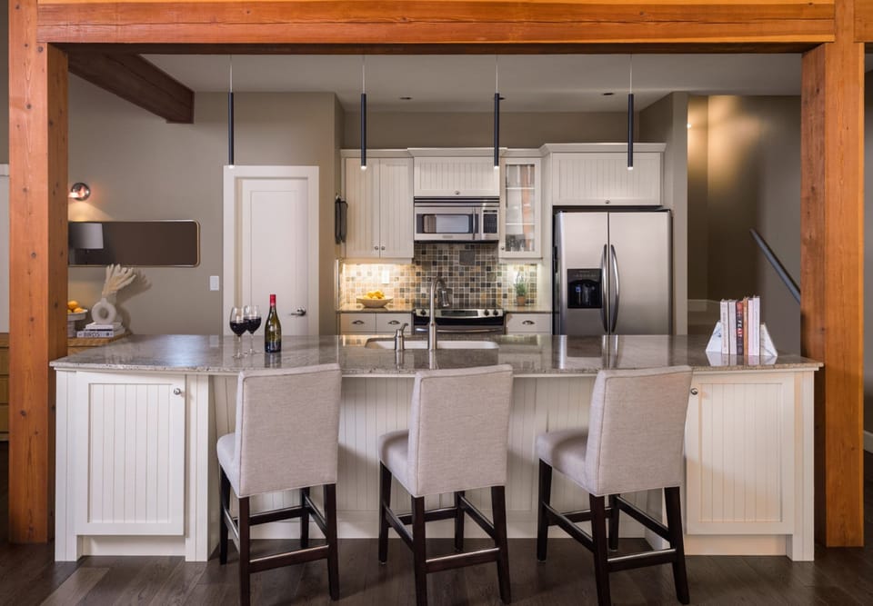 Three Bedroom South Bay Villa | Private kitchen | Coffee/tea maker, full-size fridge, microwave, oven