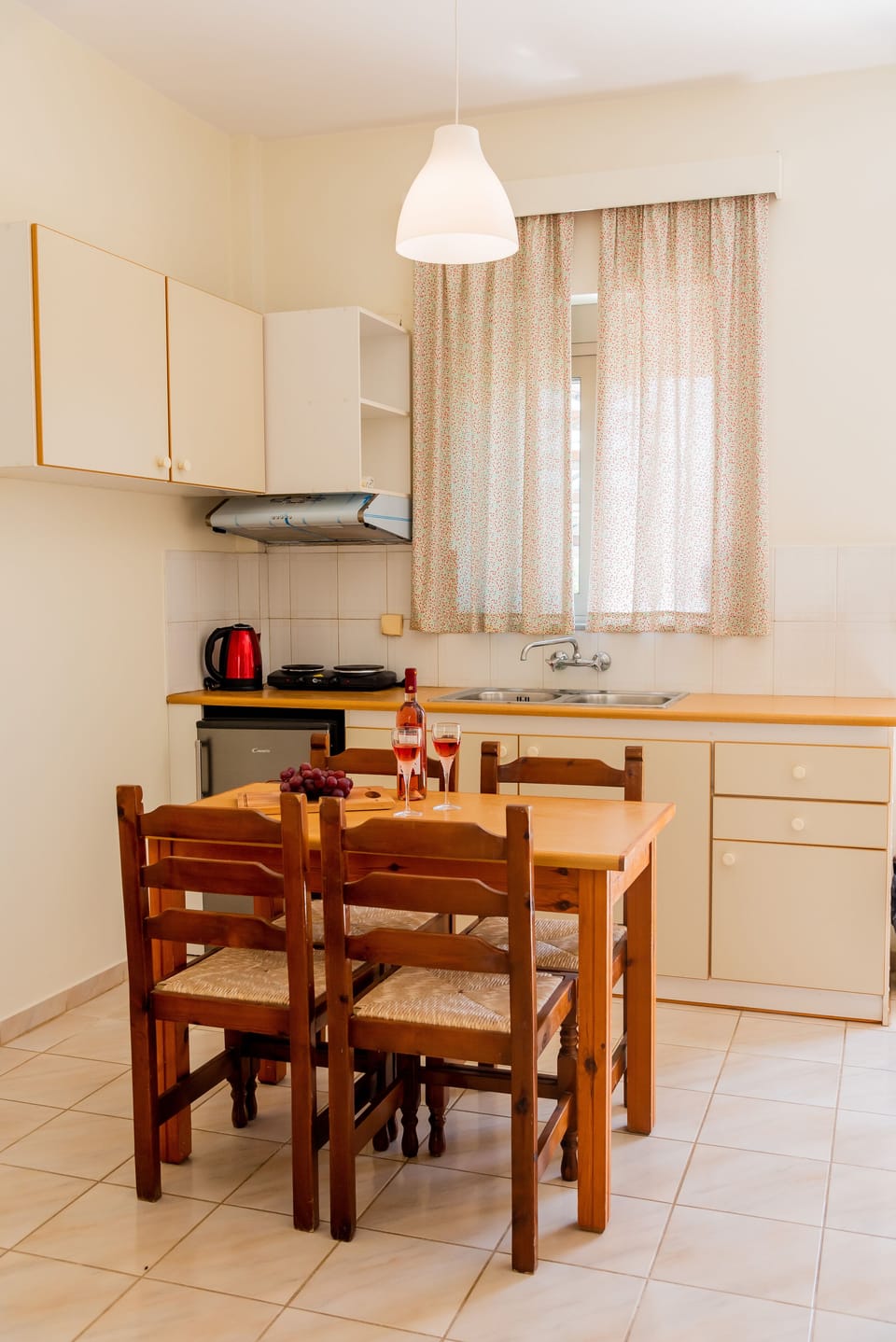 Family Apartment, Sea View (Private Roof Terrace) | Private kitchen | Fridge, stovetop, electric kettle, highchair