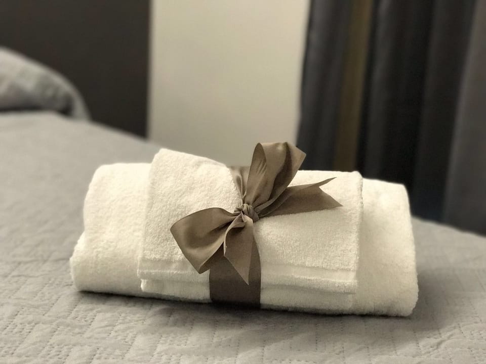 Economy Room, 1 Large Twin Bed | Room amenity