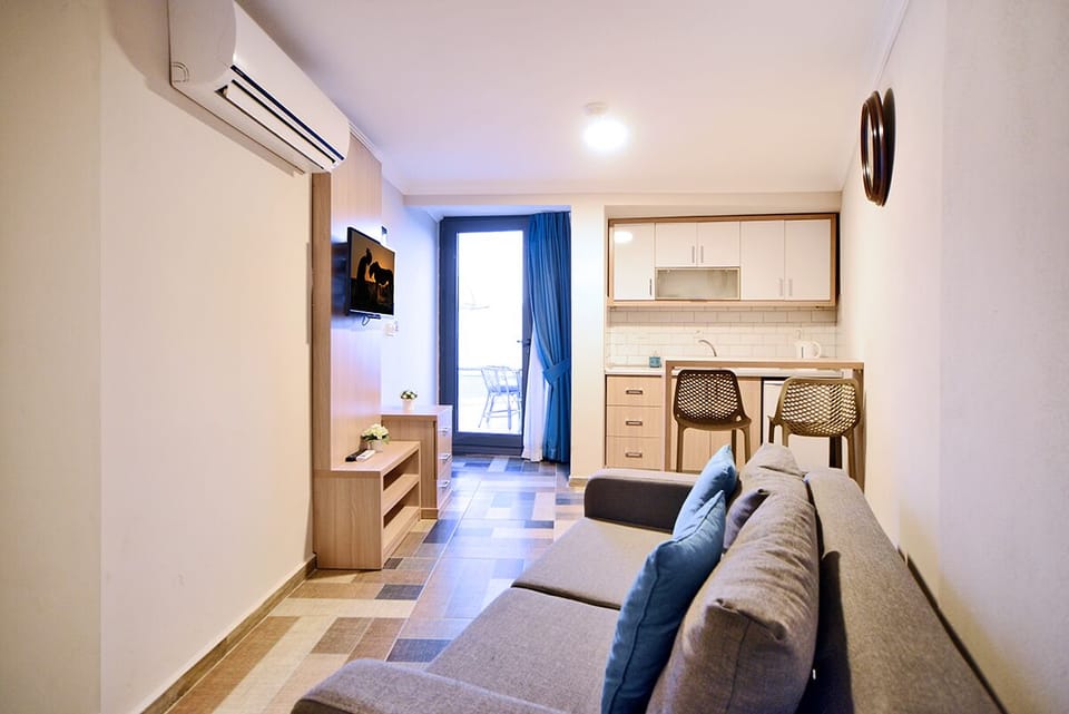 Studyo ,Havuz Manzarali | 1 bedroom, premium bedding, individually decorated