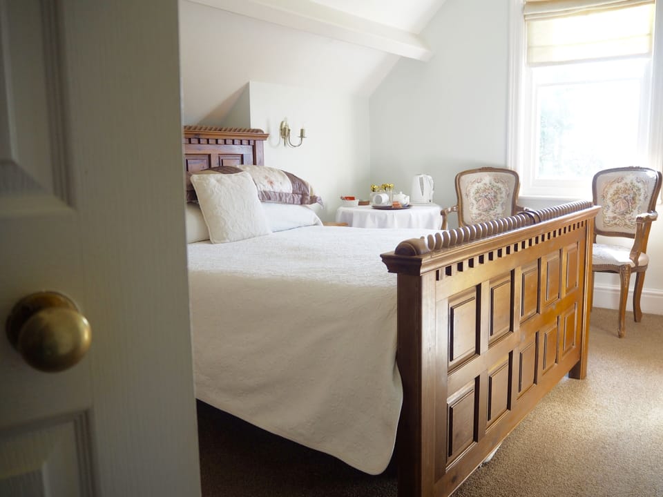 Double Room, Ensuite | 1 bedroom, premium bedding, desk, iron/ironing board