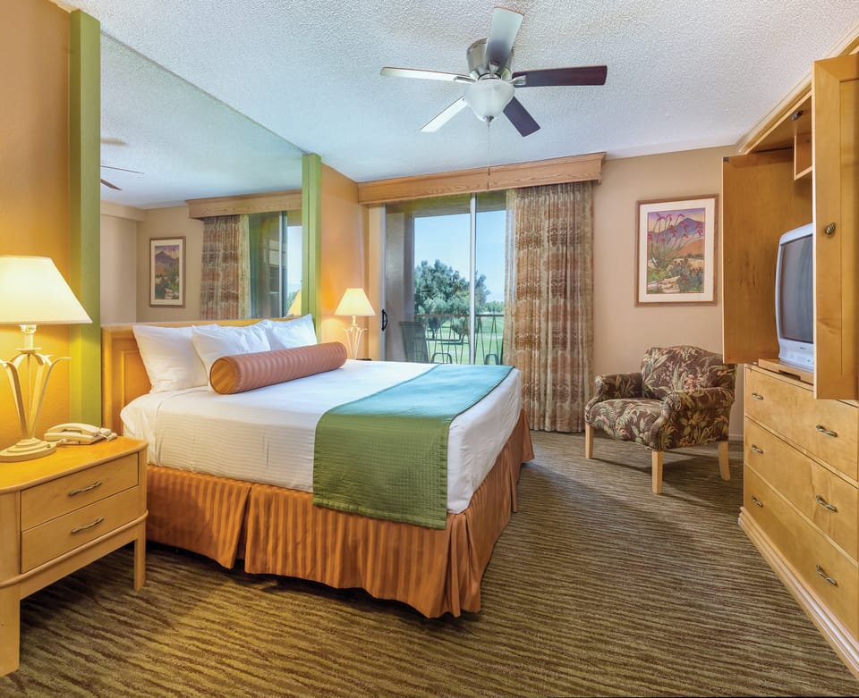Condo, 1 Bedroom, Kitchen | Desk, free rollaway beds, free WiFi, bed sheets