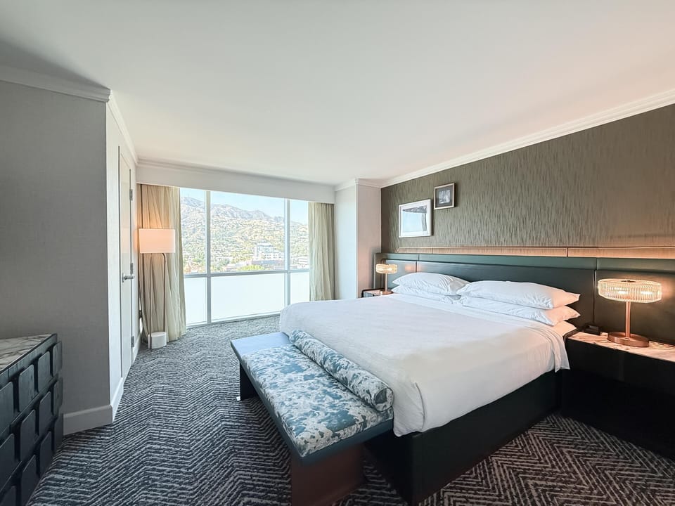 1 bedroom, premium bedding, down comforters, in-room safe