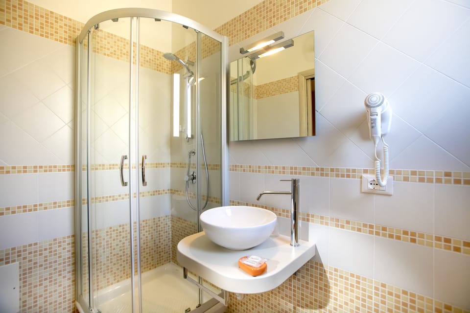 Standard Room | Bathroom | Towels