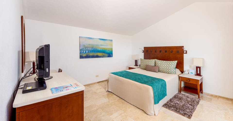 2 bedrooms, premium bedding, down comforters, pillowtop beds